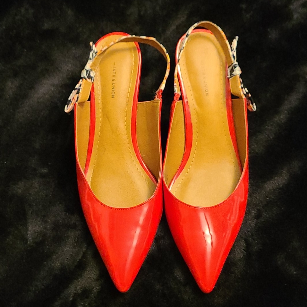 14th & Union Red Strapped 2" heel